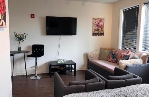 Passyunk Square Apartment | Stylish Studio w/Patio by Italian Market
