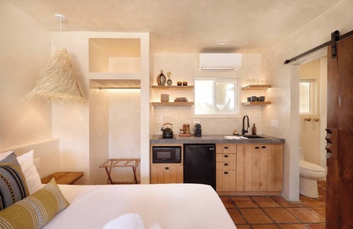 Imperial Beach Hotel | Stylish Studio - Walk to the Beach!