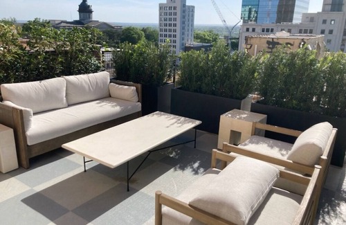 Columbia Apartment | Stylish suite DOWNTOWN with FREE parking and a GYM