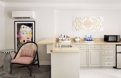 Tri-West Apartment | Stylish Suite w/Balcony, Gym, Pool, Sauna & Pet-Friendly Access!
