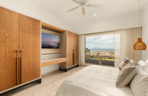 Loreto House | Stylish Summer 2BR Retreat w Pool & Beach Access