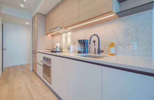 Surrey Condo | Stylish Surrey Downtown Condo Perfect for Couples
