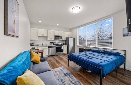 South Tacoma Apartment | Stylish Tacoma Studio near Universities