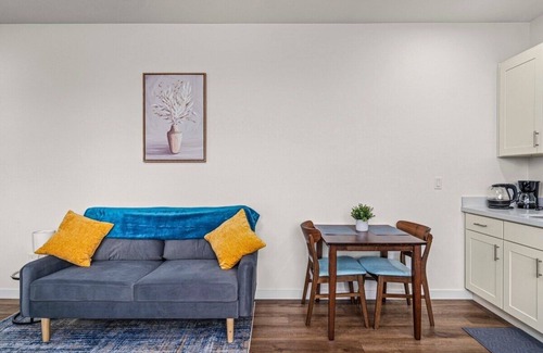 South Tacoma Apartment | Stylish Tacoma Studio near Universities