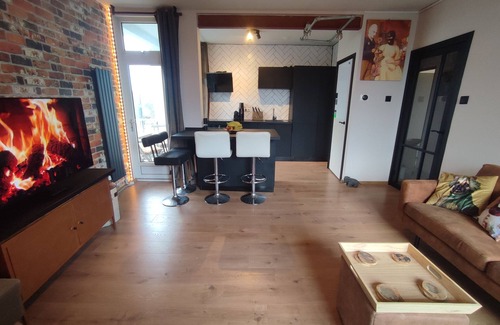 Nieuw-West Apartment | Stylish Top Floor Apartment