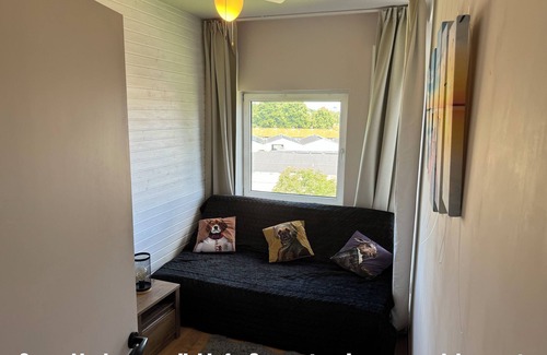 Nieuw-West Apartment | Stylish Top Floor Apartment
