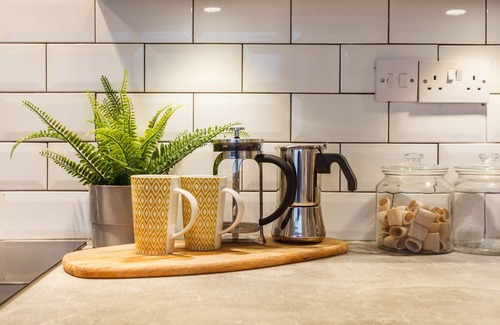 Bournemouth House | Stylish Town Centre House - Sunny Decking, 300 mb/s, Pking
