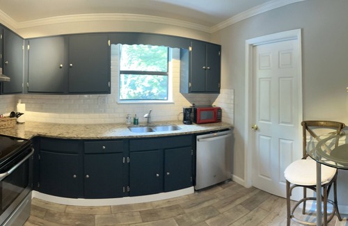 Smyrna House | Stylish Town house with convenient location. 3 minutes from Braves Stadium.