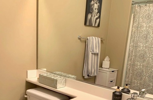 Quail Hill House | Stylish Townhome Near Entertainment and Beaches!