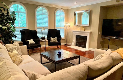 Quail Hill House | Stylish Townhome Near Entertainment and Beaches!
