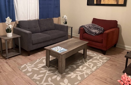 Pleasant Valley House | Stylish townhome perfect for a new scenery.