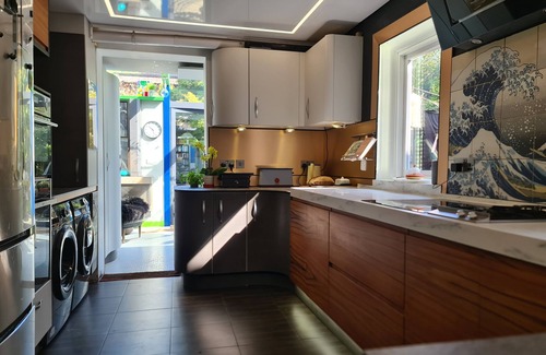 Hackney House | STYLISH TOWNHOUSE in Vibrant London Fields – Cozy Retreat for Families & Friends