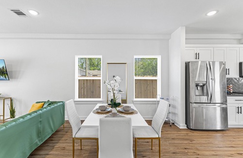 Northside Apartment | stylish townhouse