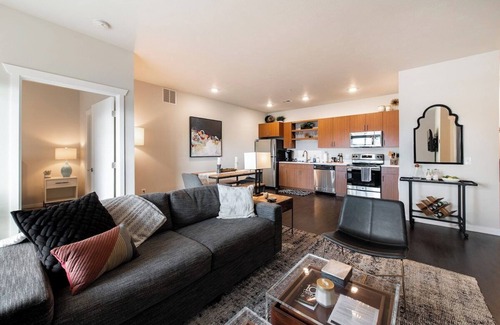 Traverse City Condo | Stylish Traverse City Condo with Balcony