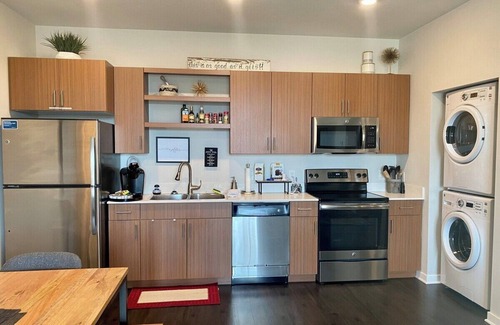 Traverse City Condo | Stylish Traverse City Condo with Balcony