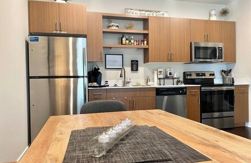 Traverse City Condo | Stylish Traverse City Condo with Balcony