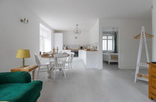 Nantwich Apartment | Stylish two bedroom apartment near Rookery Hall