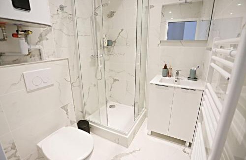 6th Arrondissement Apartment | Stylish Two-Bedroom Apartment in Saint-Germain