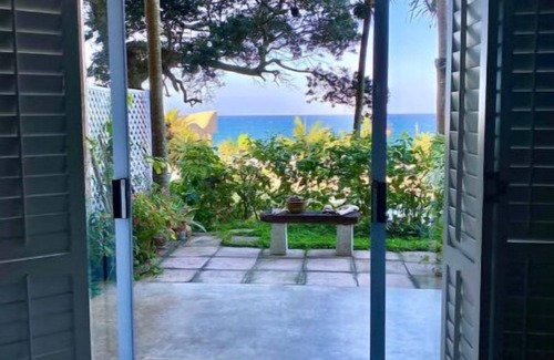 Selection Beach Apartment | Stylish Umdloti beach flat, pool & sea views