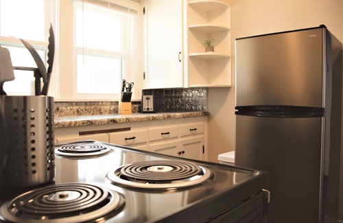Bloomington Apartment | Stylish Updated Downtown Apartment