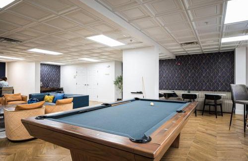 Charlotte Center City Apartment | Stylish Uptown Beauty