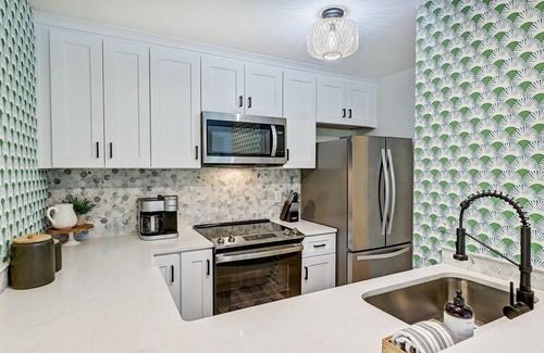Charlotte Center City Condo | Stylish Uptown condo in Historic 4th Ward!