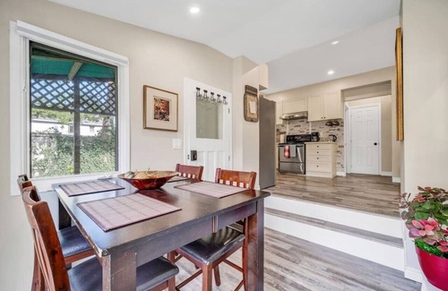 Kitchener House | Stylish Urban Escape - Close to DTK and Expwy