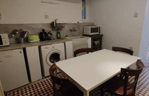 Filopappou Condo | Stylish Urban Haven | Steps from the Acropolis in Historic Filopappou