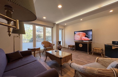 Wirsberg Apartment | Stylish vacation apartment with river view