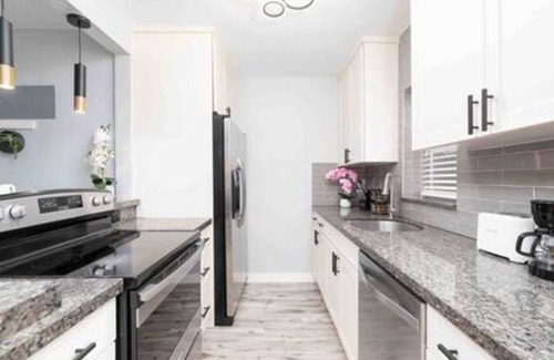 Coral Shores Apartment | Stylish Vacation home Coral Ridge
