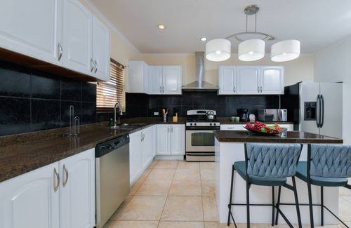 Boroncana Villa | Stylish Villa, Private Pool, Bbq, Privacy