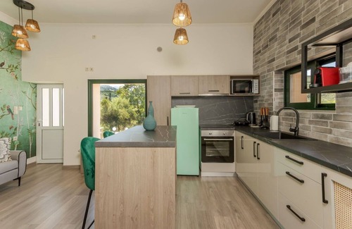 Potamidha Villa | Stylish Villa - Prive Pool - Large yard - BBQ & View