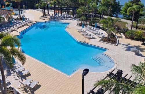 Florida Central Atlantic Coast Apartment | Stylish Vista Cay Magic Near All Theme Parks, and walk to the Convention Center