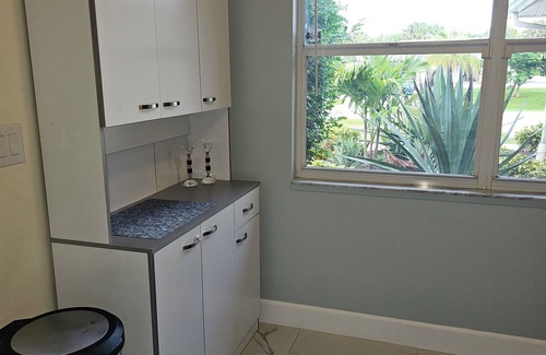 Port Saint Lucie House | Stylish Waterfront Home w/Heated Pool, 8 miles to the Beach, Close to Shopping.