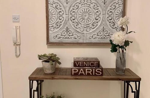Acropolis Apartment | Stylish Well-Equipped 2-bed flat in Nicosia Centre