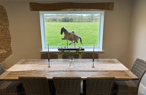 Whitley House | Stylish Wiltshire Country Cottage Retreat with Garden