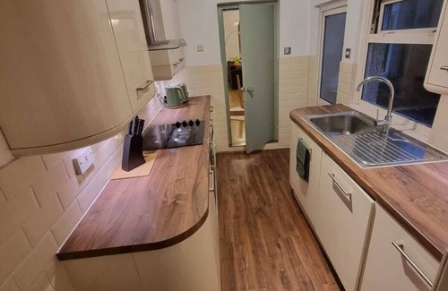 Dartford House | Stylishly designed home - 4 bedroom - Dartford