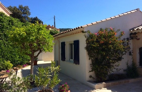 Le Lavandou House | Stylishly furnished vacation home with beautiful garden and sea view