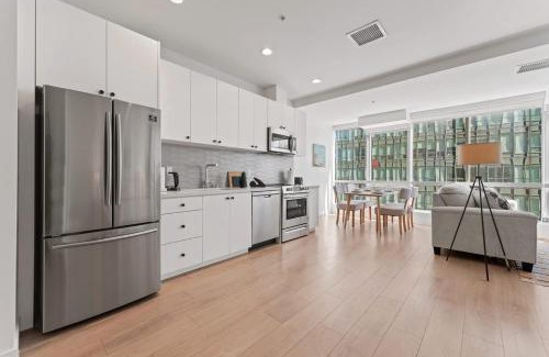 Wilshire Center Apartment | Stylist Downtown LA Gateway- Studio Apt