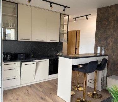 Nysa Apartment | Stylowy apartament z ogródkiem i tarasem
