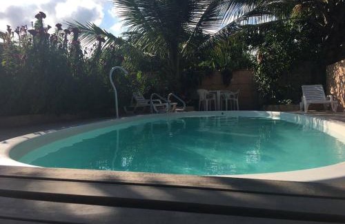 Bairro da Enseada House | Suíte 5 com piscina e wi-fi em Caraguatatuba