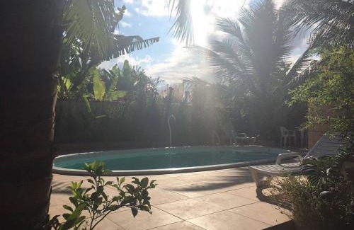 Bairro da Enseada House | Suíte 5 com piscina e wi-fi em Caraguatatuba