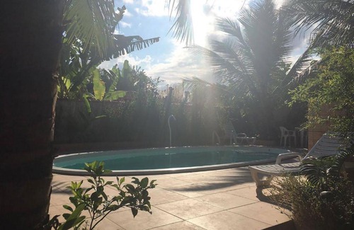 Bairro da Enseada House | Suíte 6 com piscina e wi-fi em Caraguatatuba