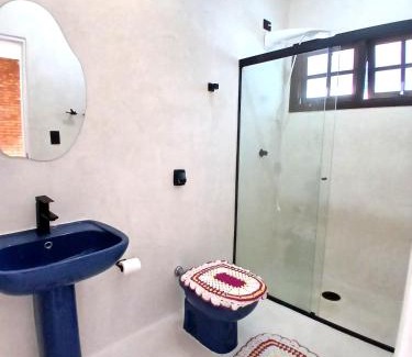 Itaoca House | Suíte Casal no Centro de Guararema - Vilarejo