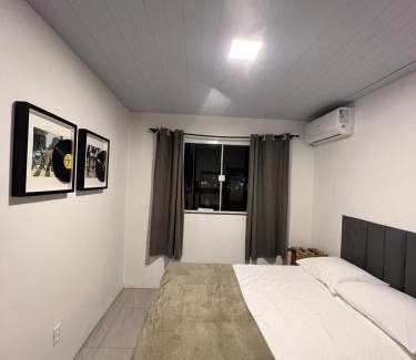 Velha House | Suíte com BWC PRIVATIVO Com AR Ao Lado da Vila Germânica Oktoberfest