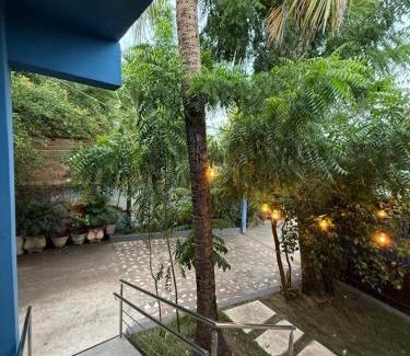 Santarem House | Suíte com Copa e Sala de Reunião