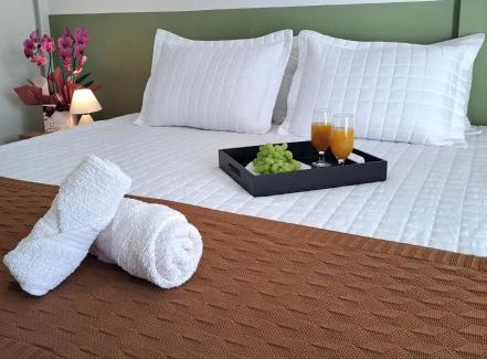 Jacarepagua House | Suíte com varanda e piscina na Barra da Tijuca - RJ