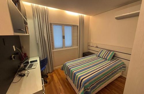 Brasilia House | Suíte Home Office no Cruzeiro
