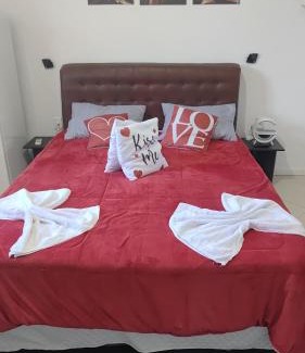 Tijucas Bed & Breakfast | Suíte Master,Quarto Ar condicionado,Tela Cinema 150" Netflix, Globo Pousada Tijucas Lua Encantada