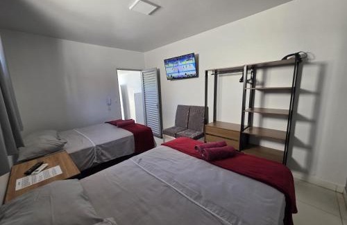 Goiania Villa | Suíte Privativa Climatizada Mobiliada com Garagem e Wi-Fi 3